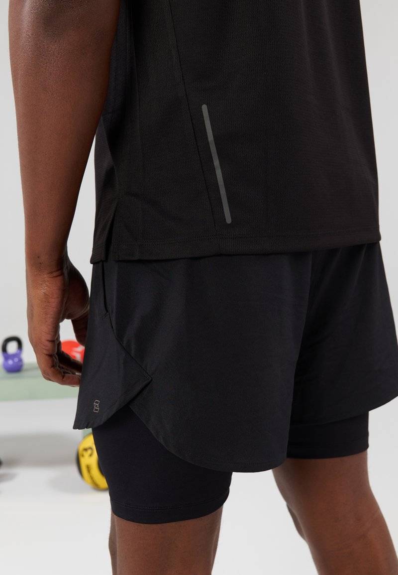 Pier One Sport Pier One Sport Basic T-shirt - black Große Rabatte