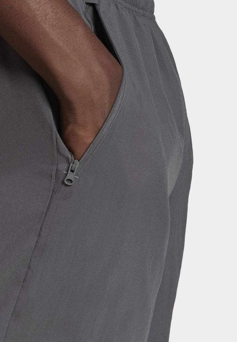 adidas Performance adidas Performance ESSENTIALS WOVEN - Sports shorts - grey Neuheiten
