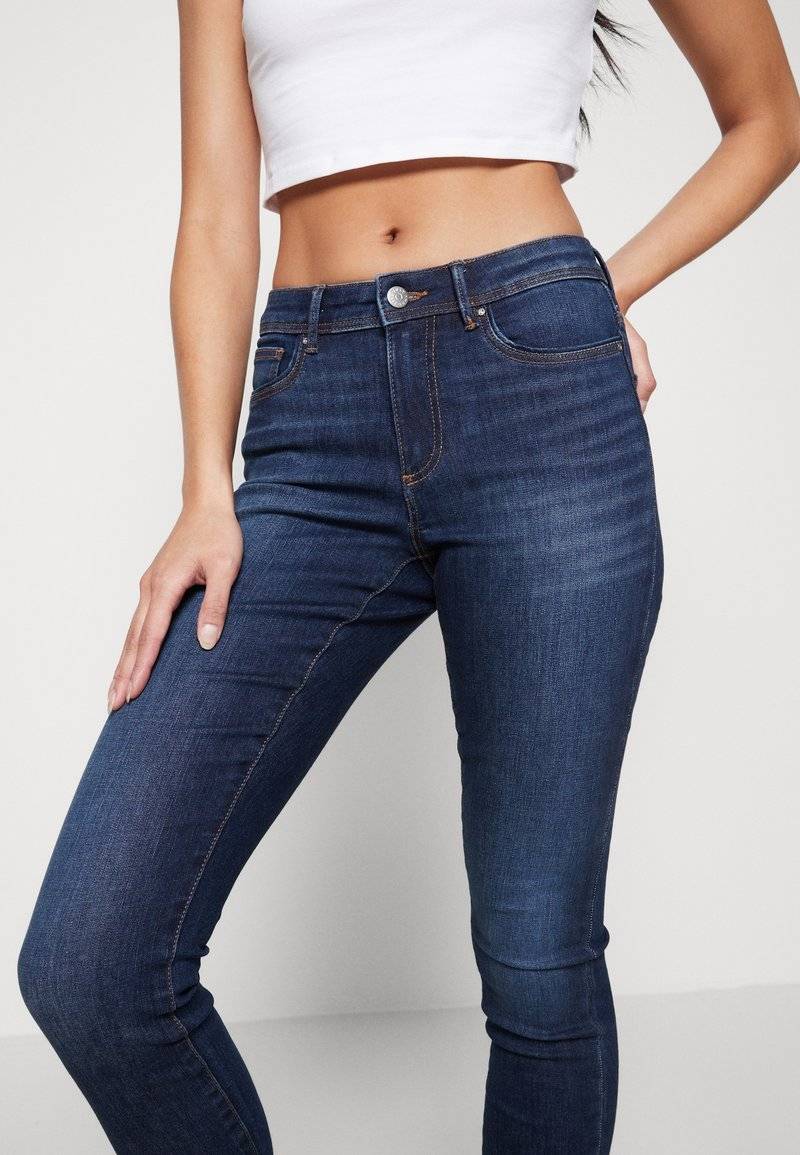 ONLY ONLY ONLWAUW - Jeans Skinny Fit - dark blue denim Vierteljährliche Förderung