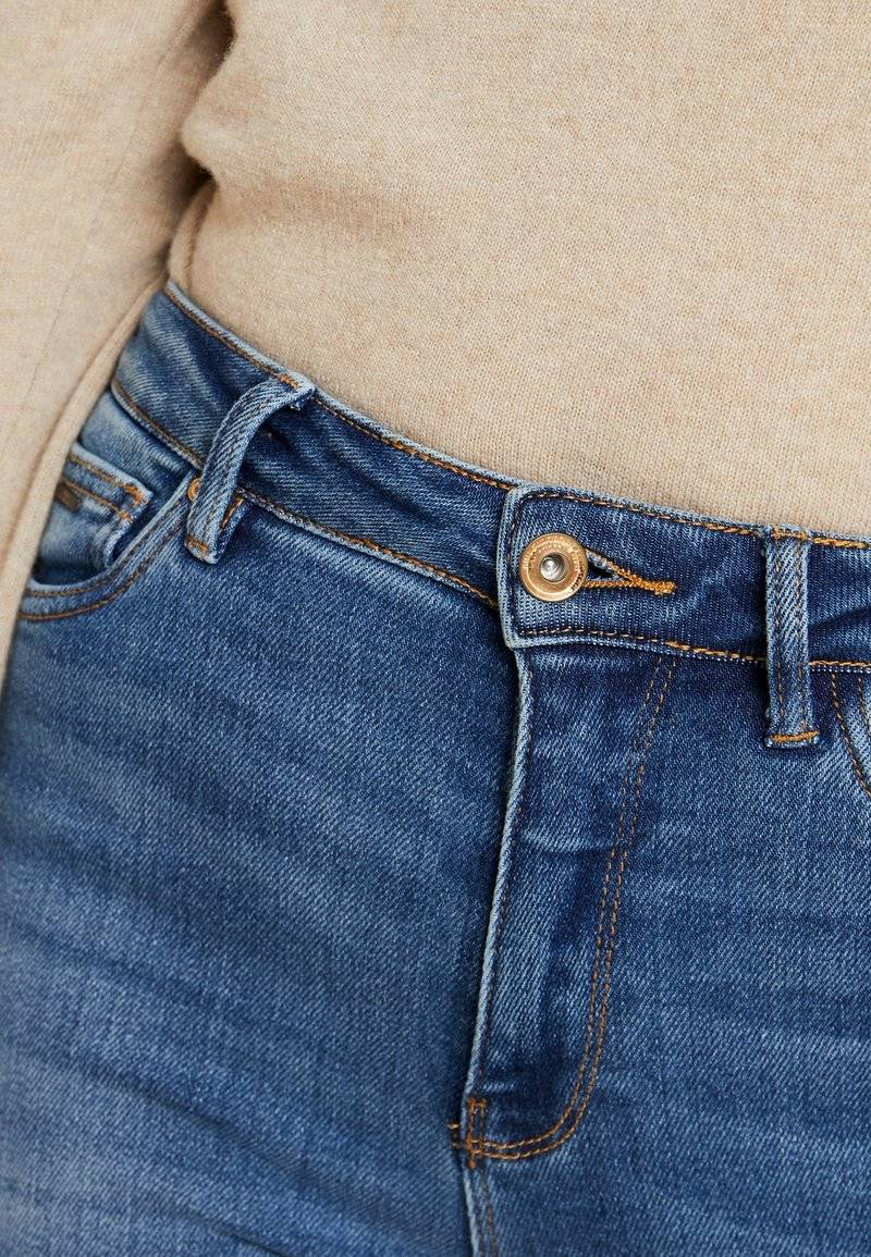 ONLY ONLY ONLMILA - Jeans Skinny Fit - medium blue denim 50% Rabatt mit kostenlosem Versand