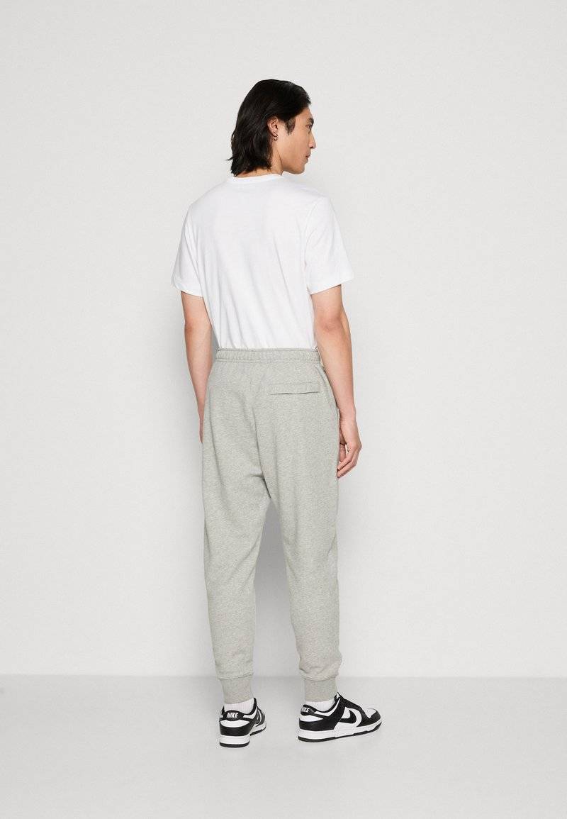 Nike Sportswear Nike Sportswear CLUB JGGR FT - Tracksuit bottoms Kostenloser Versand international