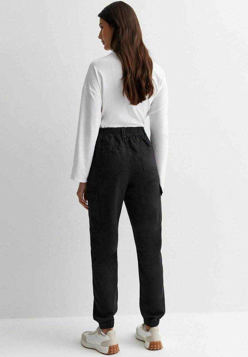 New Look New Look Cuffed Cargo - Chinos - black Im Verkauf