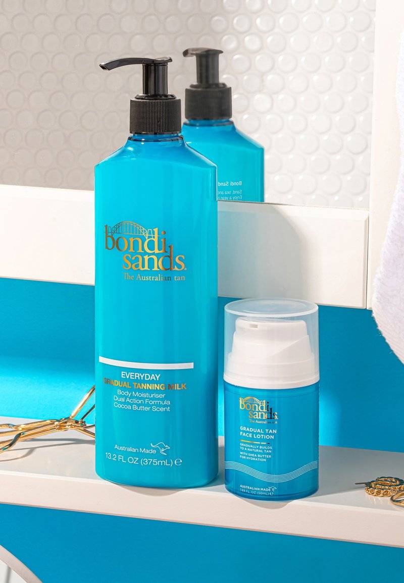 Bondi Sands Bondi Sands BONDI SANDS EVERYDAY GRADUAL TANNING MILK - Self tan - white Wochenangebot
