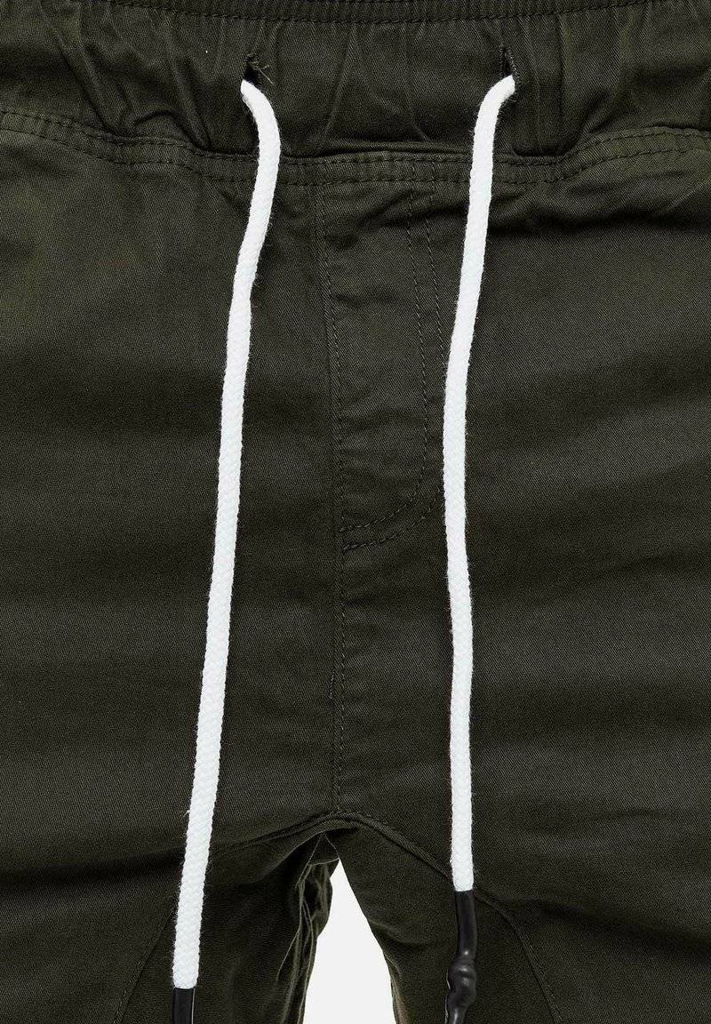 Tazzio Tazzio Cargo trousers - khaki Riesige Rabatte