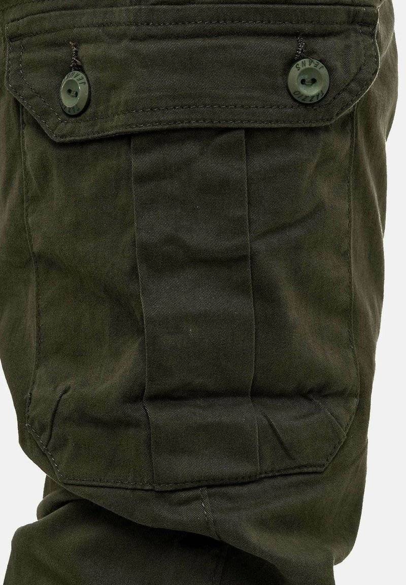 Tazzio Tazzio Cargo trousers - khaki Riesige Rabatte