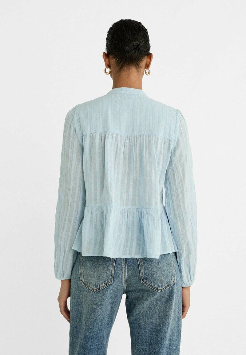 Stradivarius Stradivarius FLOWING BOHO - Blouse - light blue 50% Rabatt für begrenzte Zeit
